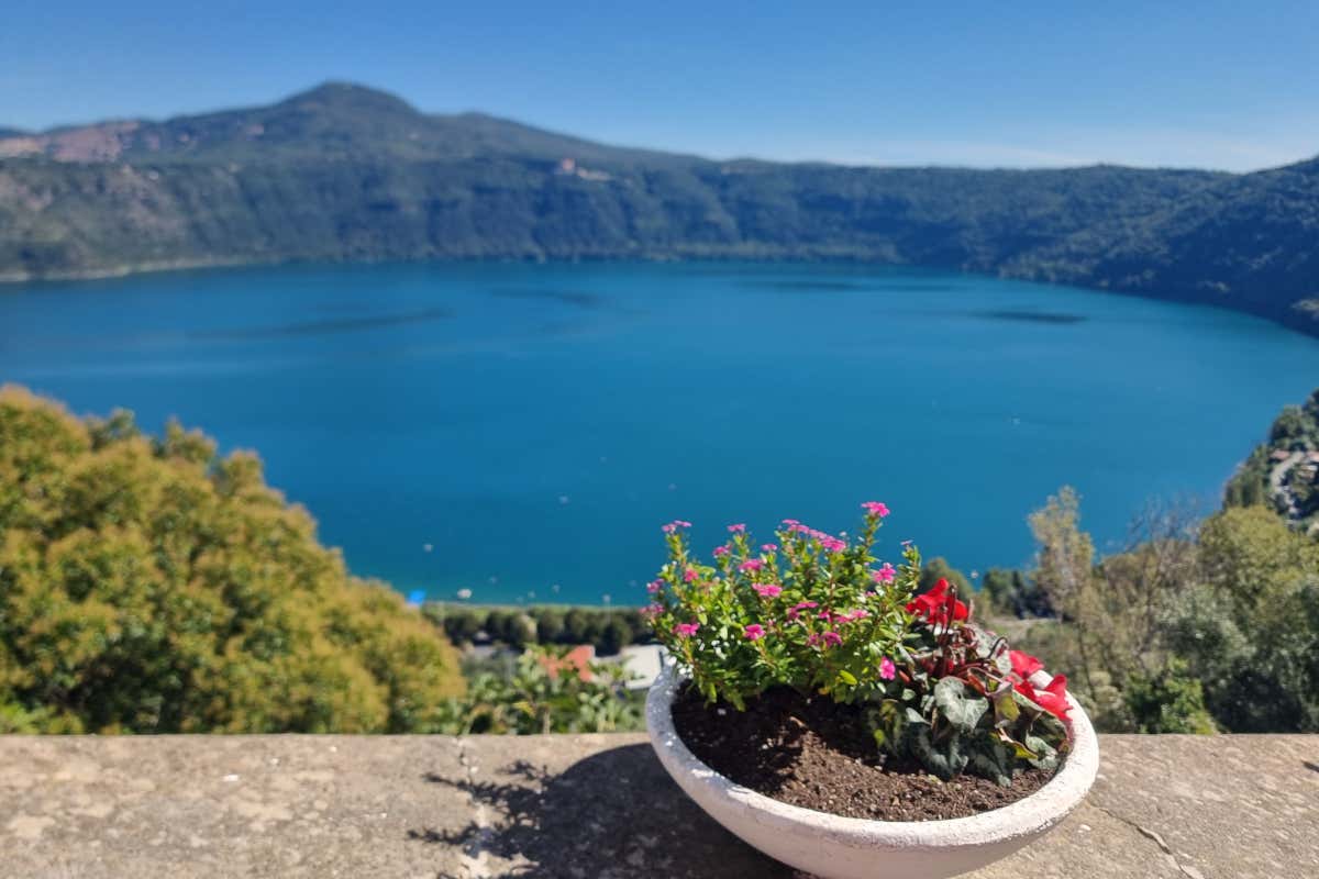 Via Francigena nel Lazio: un viaggio lento tra borghi, laghi,  mare e sapori veri